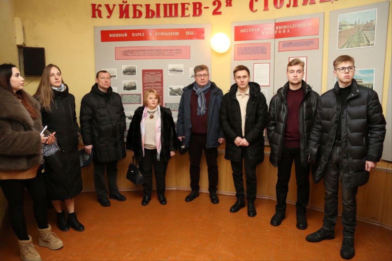 65 метров под землёй…
В продолжение неформального общения с Главой Самары Иваном Носковым в день российского студенчества активисты Ассоциации региональной молодёжи посетили совместно с командой мэра ... | Сетка — социальная сеть от hh.ru