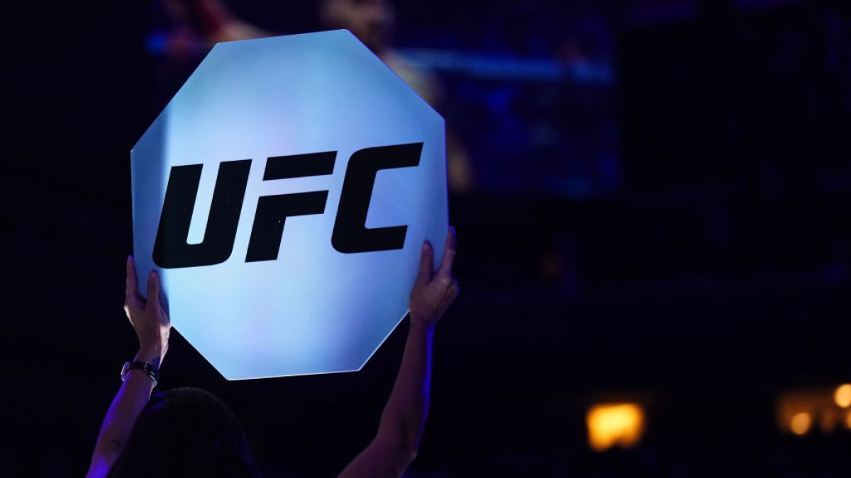 Мошенники рекламировали криптовалюту через аккаунт UFC | Сетка — социальная сеть от hh.ru