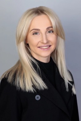 Алена Белоусова