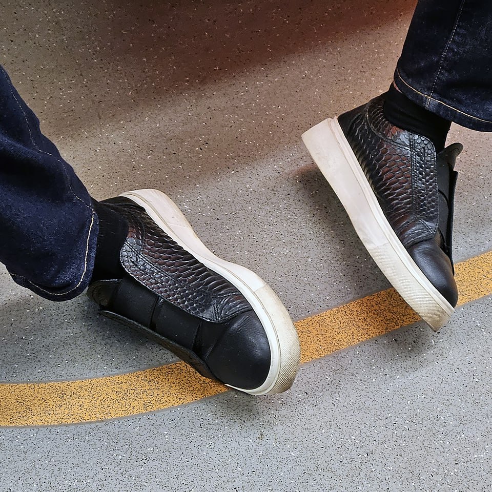 Так, СОБРАЛИСЬ!
Ещё один рабочий день и выходной 🎆
И вот таких.. | Сетка — социальная сеть от hh.ru