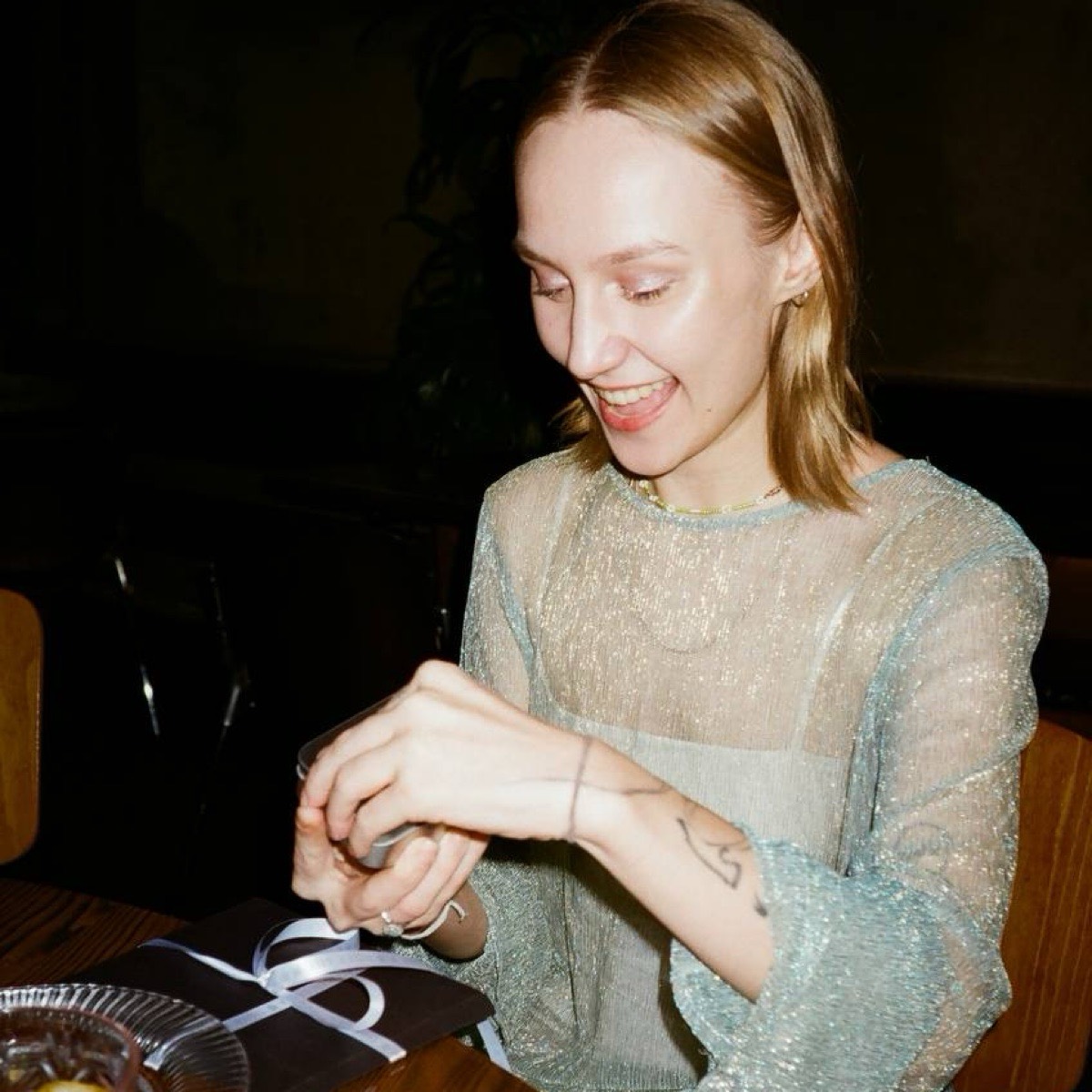 Арин, есть дело