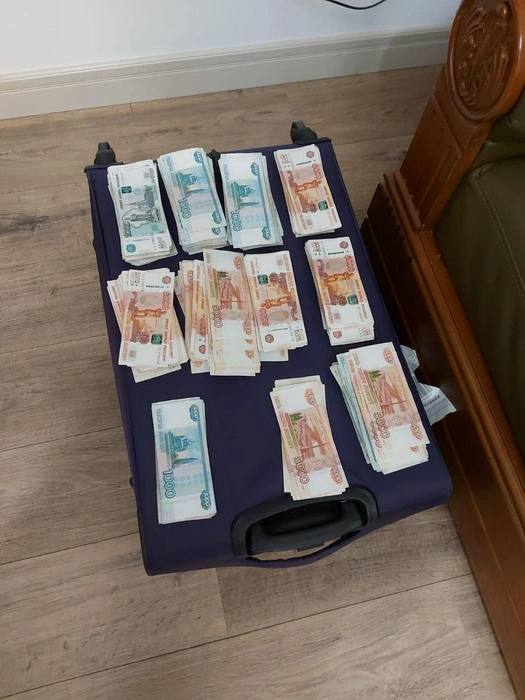 ⚖️ Афера с диагнозами на миллионыГлавврач одного санатория со своими тремя коллегами подделали 84 медицинские карты. В них указали выдуманные диагнозы | Сетка — социальная сеть от hh.ru