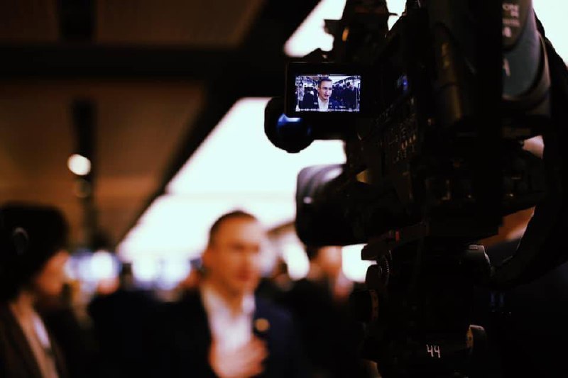 В моем портфолио есть один проект, который когда-то заполнил все мое сердце, дважды
На этом проекте я быстрее всего росла, работала с невероятной командой, сталкивалась с сумасшедшими вызовами и пищал... | Сетка — социальная сеть от hh.ru