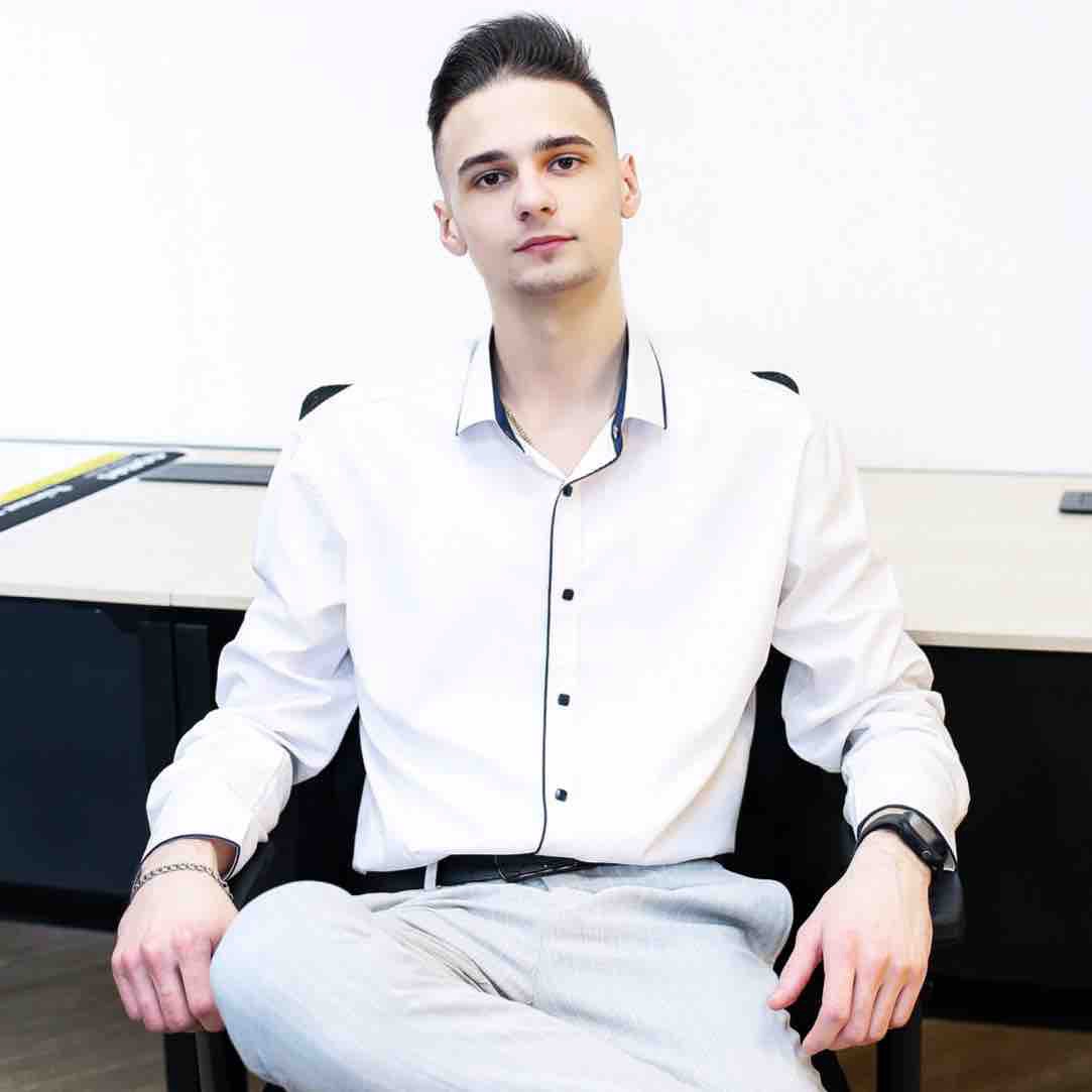 Антон Сазонов