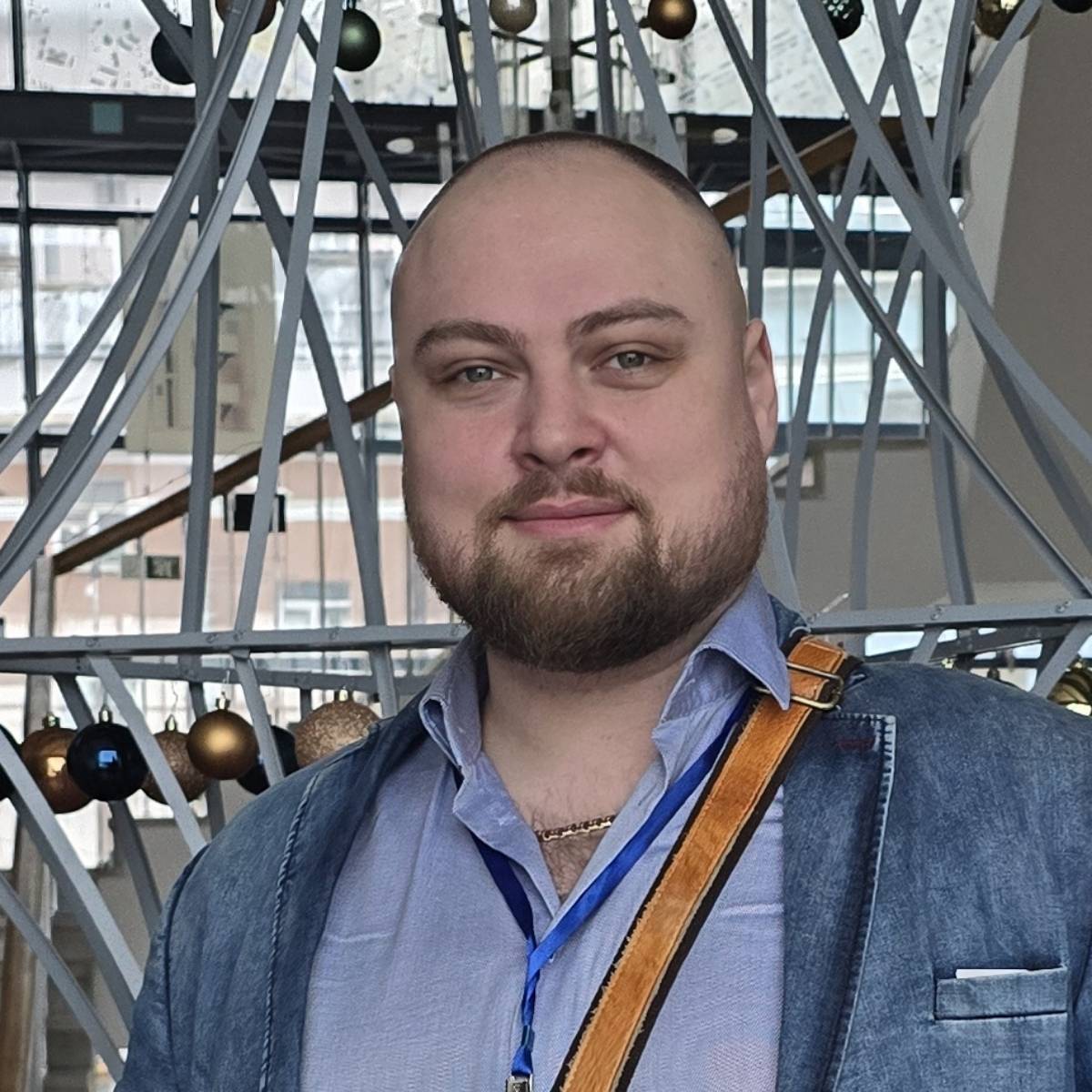 Георгий Востров