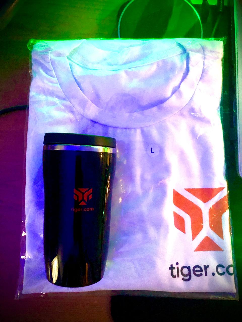 Tiger Trade прислал подарок 🎁
Большое спасибо ☺️
Считаю что на данный момент это лучший привод, самый мощный функционал, кэшбек на комиссии до 35% ещё и подарки присылают 😇
Думаю в ближайшее время мож... | Сетка — социальная сеть от hh.ru