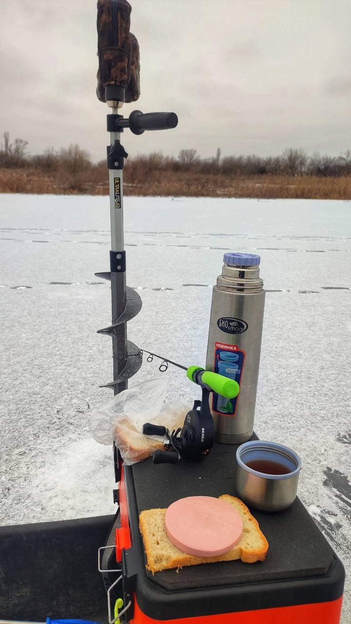 Новому рекорду быть!
Всем привет. На выходных выбрался на не особо знакомый водоём. По крайней мере, этот участок ловли.
Определившись с местом, быстренько расставил жерлицы. Их всего-то 5 штук | Сетка — социальная сеть от hh.ru