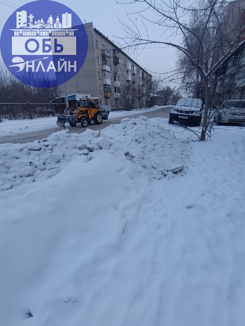 ↗ По полям, по полям жёлтый трактор едет к нам. Перила на Линейной снёс.
vk.com
Подробнее на https://vk.com/ob.gorod
#городобь #городобьонлайн #толмачево | Сетка — социальная сеть от hh.ru
