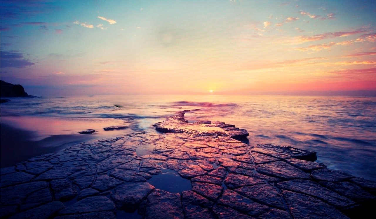 Всем привет! Вот вы видите две фотографии, одна с логотипом, другая без. И так вот, та фотка, что с логотипом - оригинал. Та что без - результат корректировки с помощью нейросети
https://objectremover | Сетка — социальная сеть от hh.ru