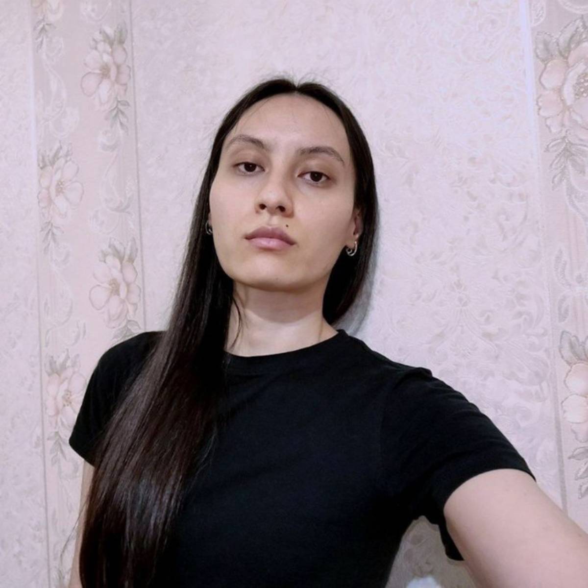 Мохларойим Акбарова