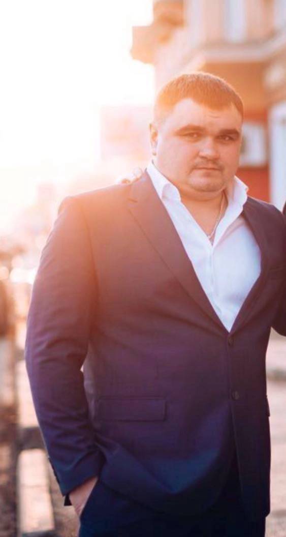 Игорь Емельянов