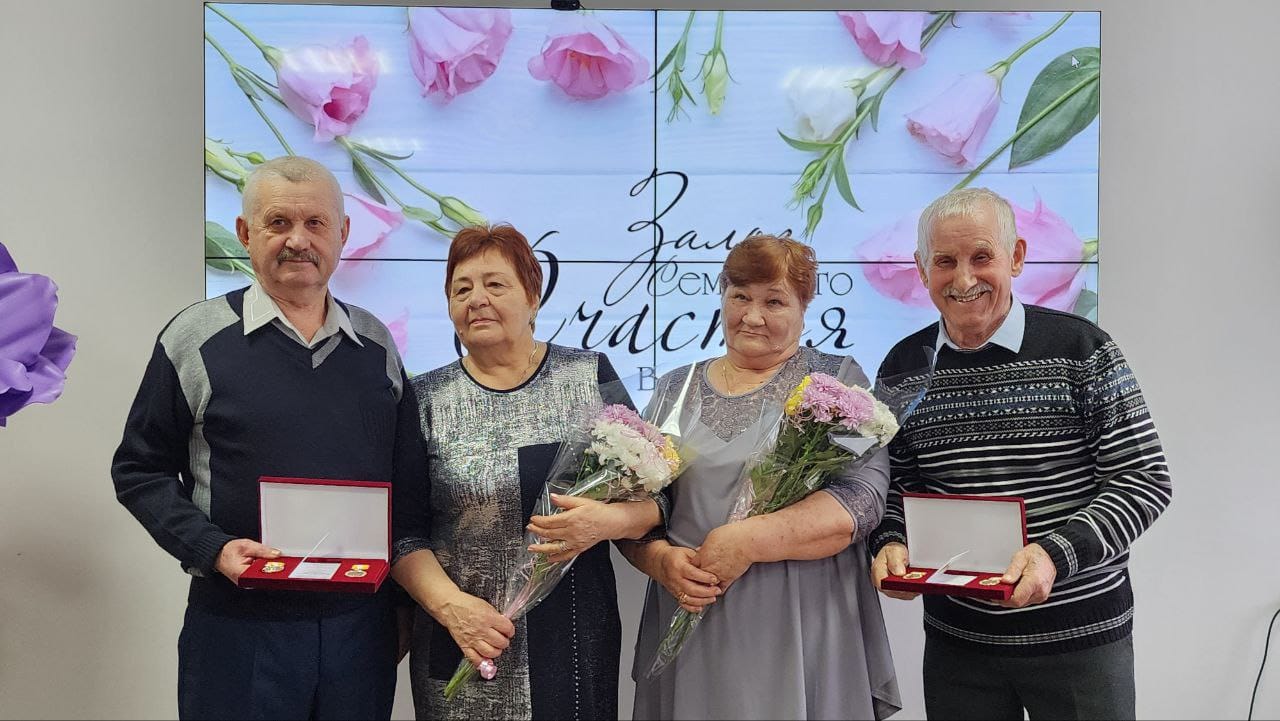 Где самые крепкие семьи?
У нас на Ставрополье❤️
И чтобы поощрить такие супружеские пары глава региона Владимиров учредил медаль «За сохранение семейных ценностей» | Сетка — социальная сеть от hh.ru