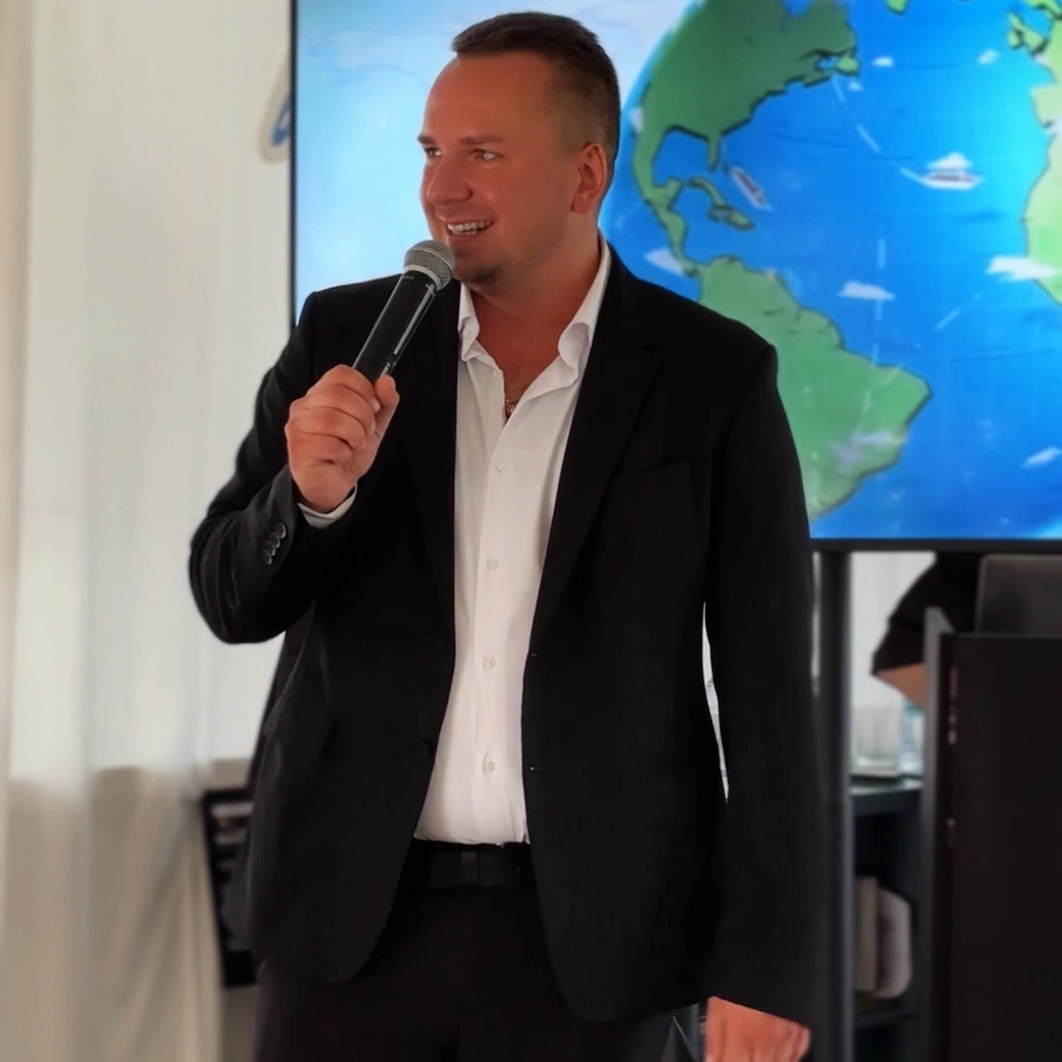 Сергей Подтихов