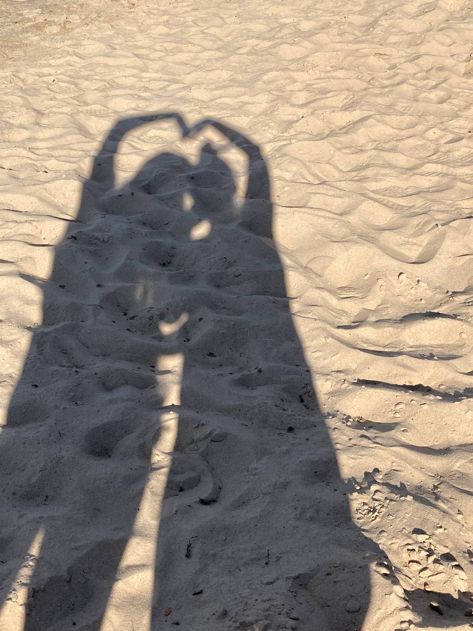 Завидовать или вдохновляться - вот в чем вопрос 🖤
Hey, you, Мари на связи - я тут поймала себя на мысли… как же многим порой сложно не сравнивать себя с другими
Ты листаешь ленту – и там у кого-то нов... | Сетка — социальная сеть от hh.ru