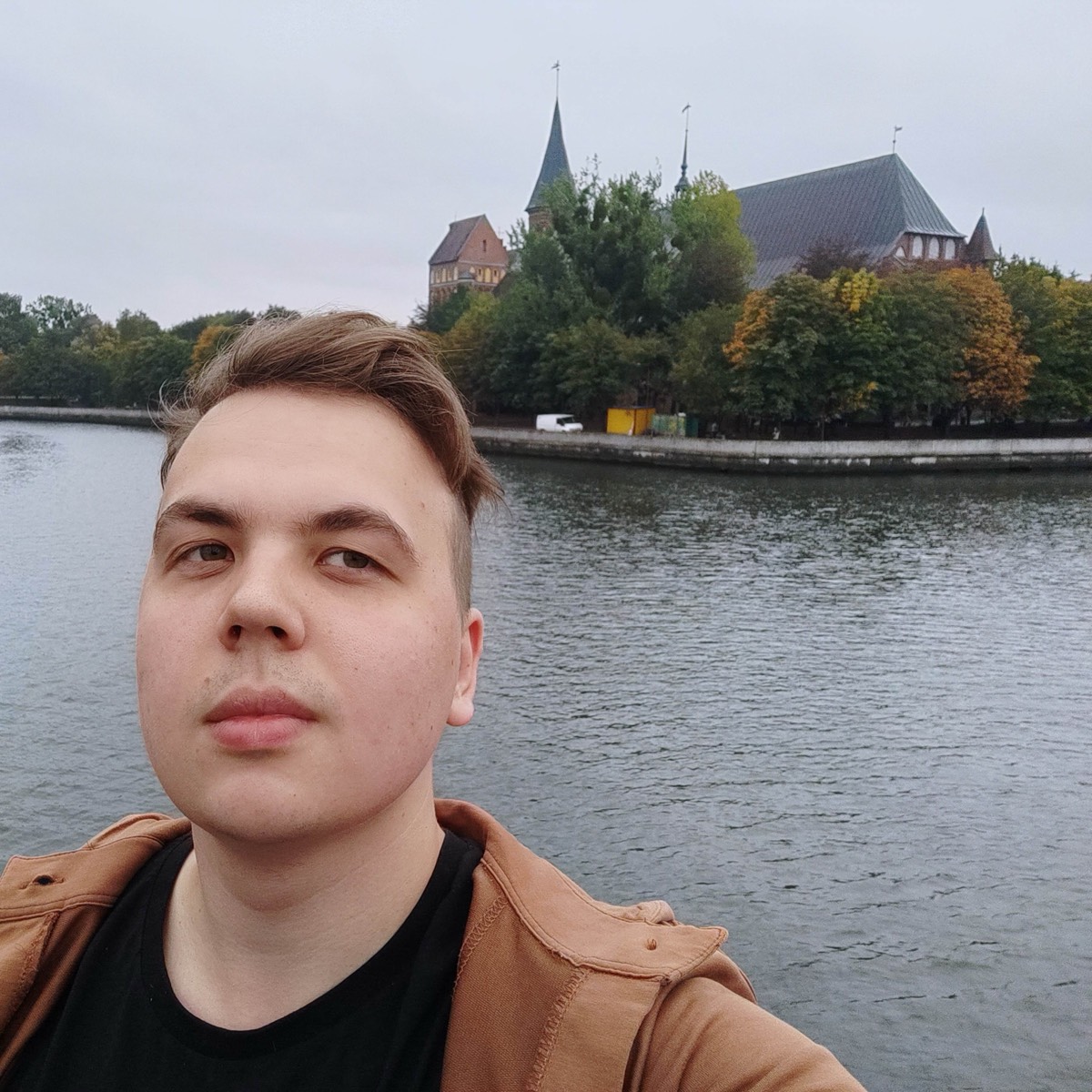 Anton Bavin | Сетка — социальная сеть от hh.ru