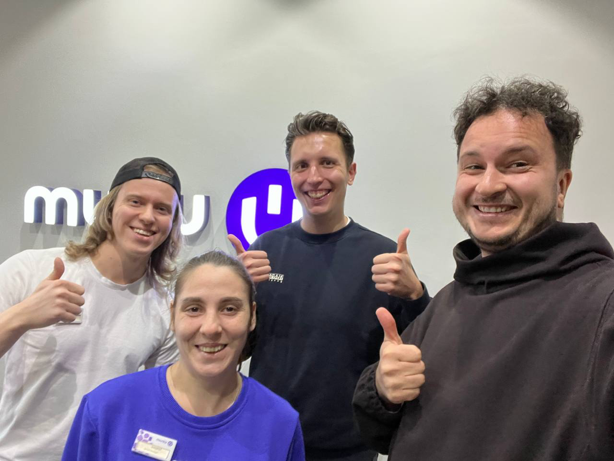 Используйте ваш продукт так, будто вы пьёте шампанское 🍾 | Сетка — социальная сеть от hh.ru