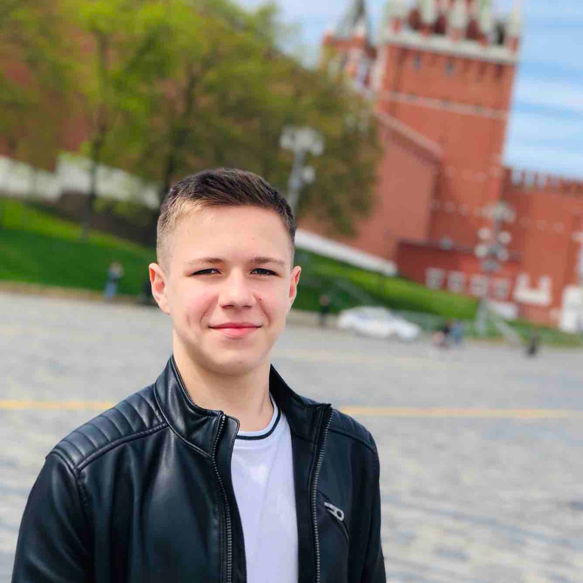 Виктор Аравин