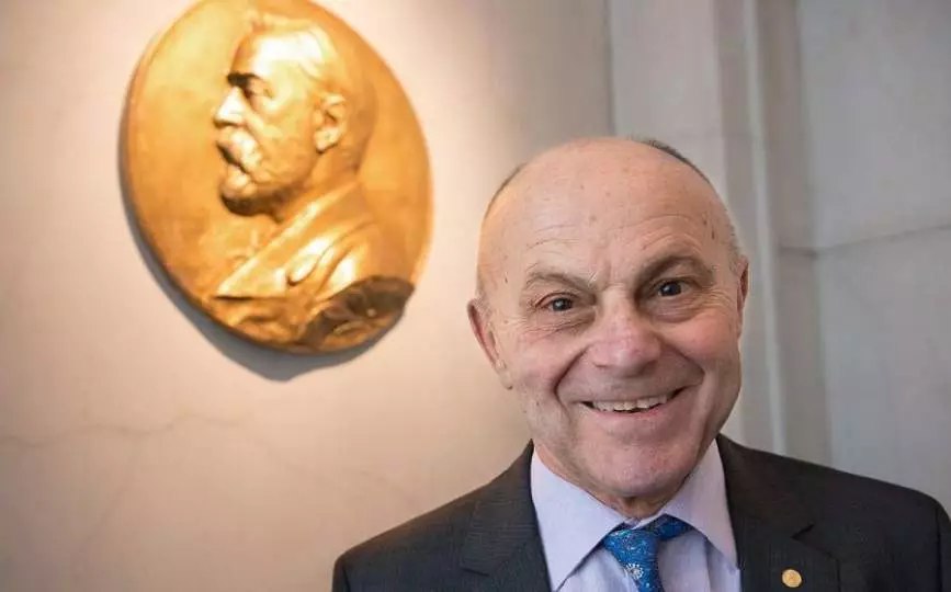 Нобелевский лауреат Юджин Фама: Биткоин станет абсолютно бесполезным активом | Сетка — социальная сеть от hh.ru