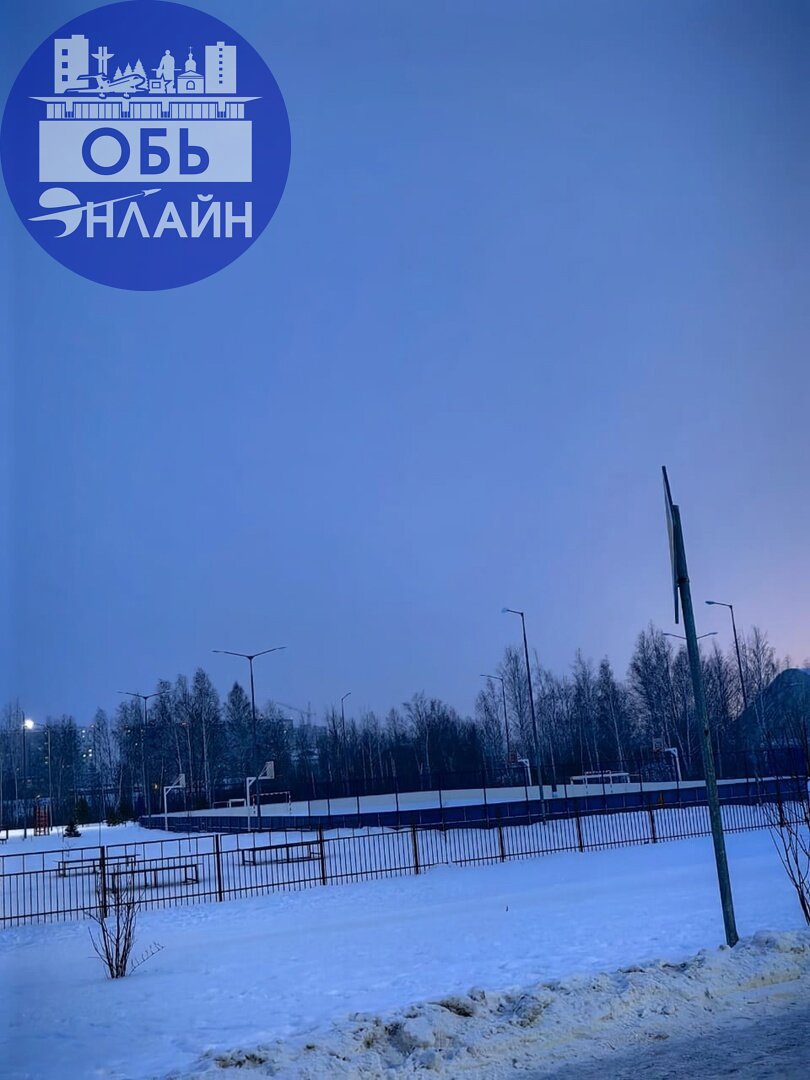 ↗ Каток на территории школы №2 никто не залил в этом году. Летом будет рассматриваться сдача этого участка в аренду под строительство шаурмечной.
vk.com
Подробнее на https://vk.com/ob | Сетка — социальная сеть от hh.ru