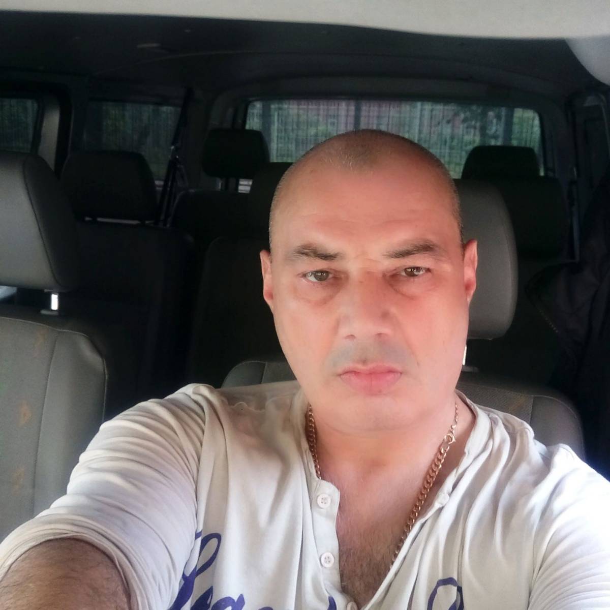 Анатолий Родионов