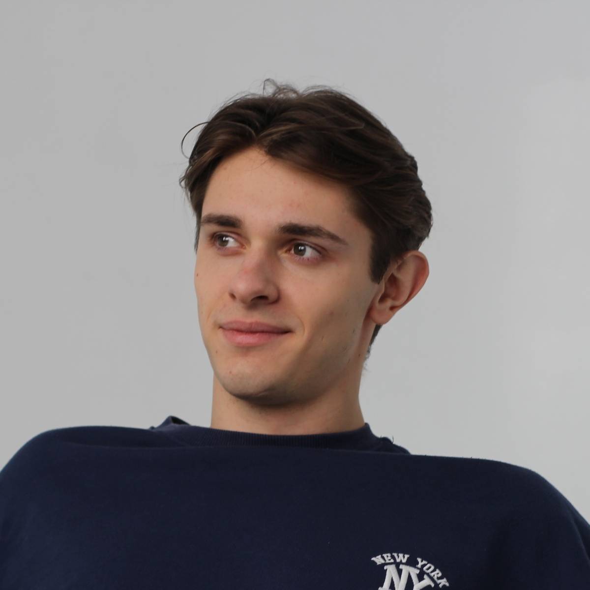 Максим Азаренко | Сетка — социальная сеть от hh.ru