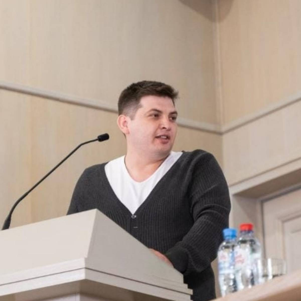 Артур Fomichev | Сетка — социальная сеть от hh.ru