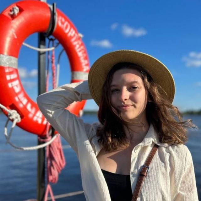 Александра Зверева | Сетка — социальная сеть от hh.ru