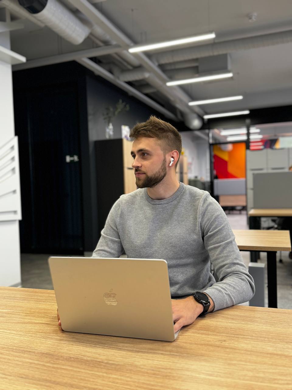 Как уже за*бали эти «специалисты»…
Ребята, кто ищет адекватных специалистов, особенно по настройке рекламы, я вас так понимаю.
Предыстория:
Мне нужен авитолог в команду | Сетка — социальная сеть от hh.ru