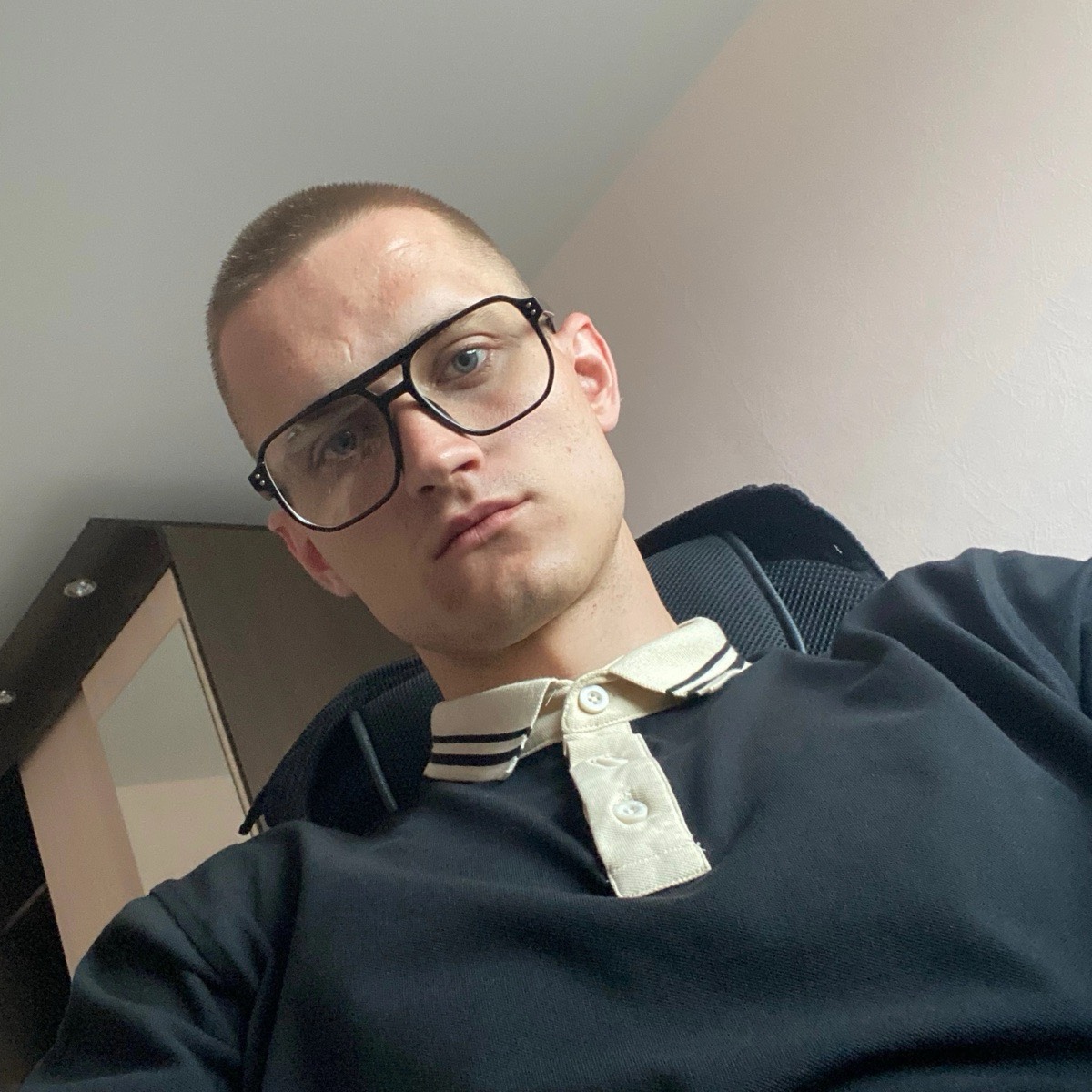 Vladislav Sholochov | Сетка — социальная сеть от hh.ru