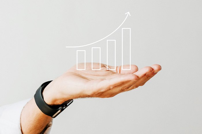 На пути к внедрению полноценного data-driven подхода управления каждый бизнес проходит последовательные стадии работы с данными: от бессистемного описательного анализа до сложной прескриптивной аналит... | Сетка — социальная сеть от hh.ru