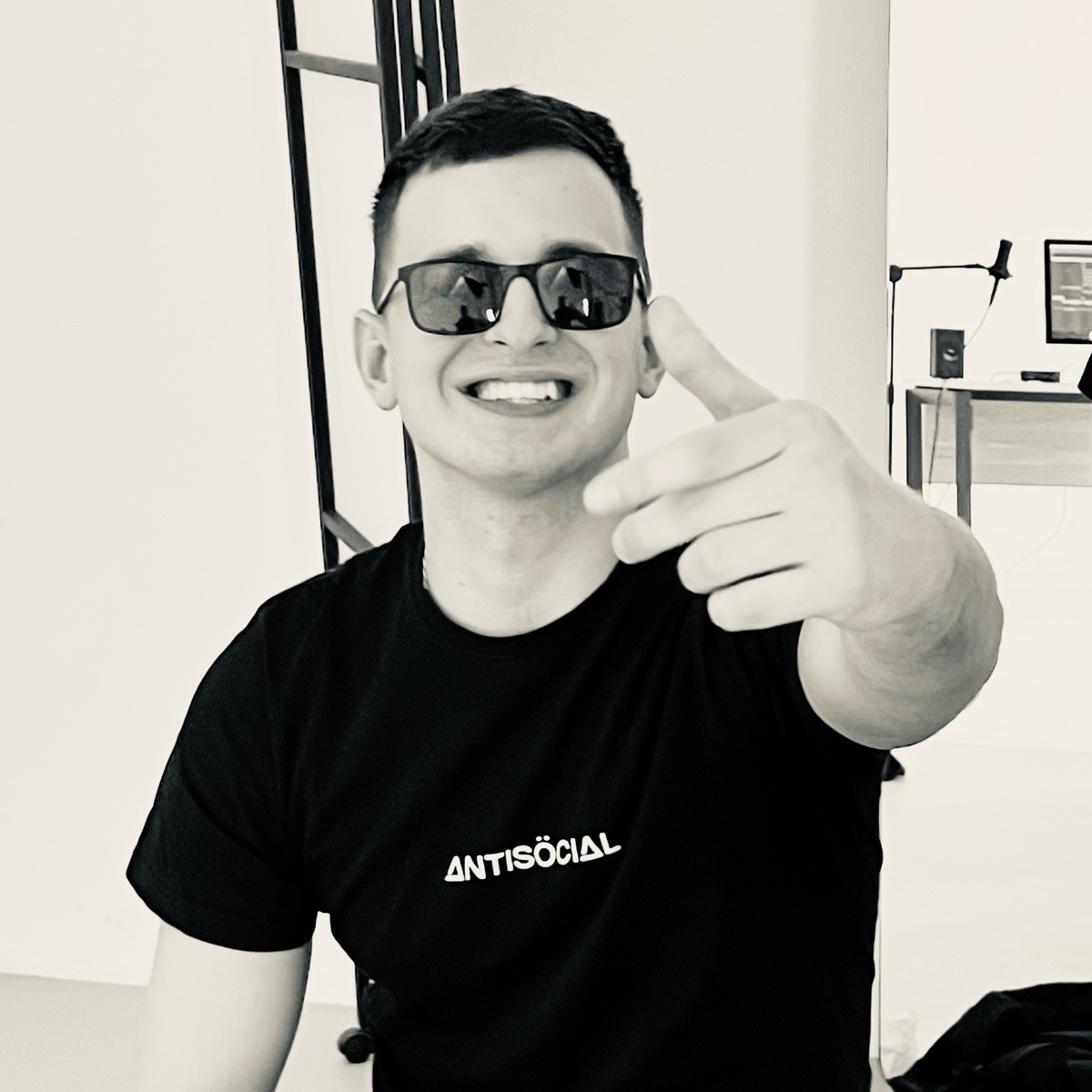 Глеб Власов