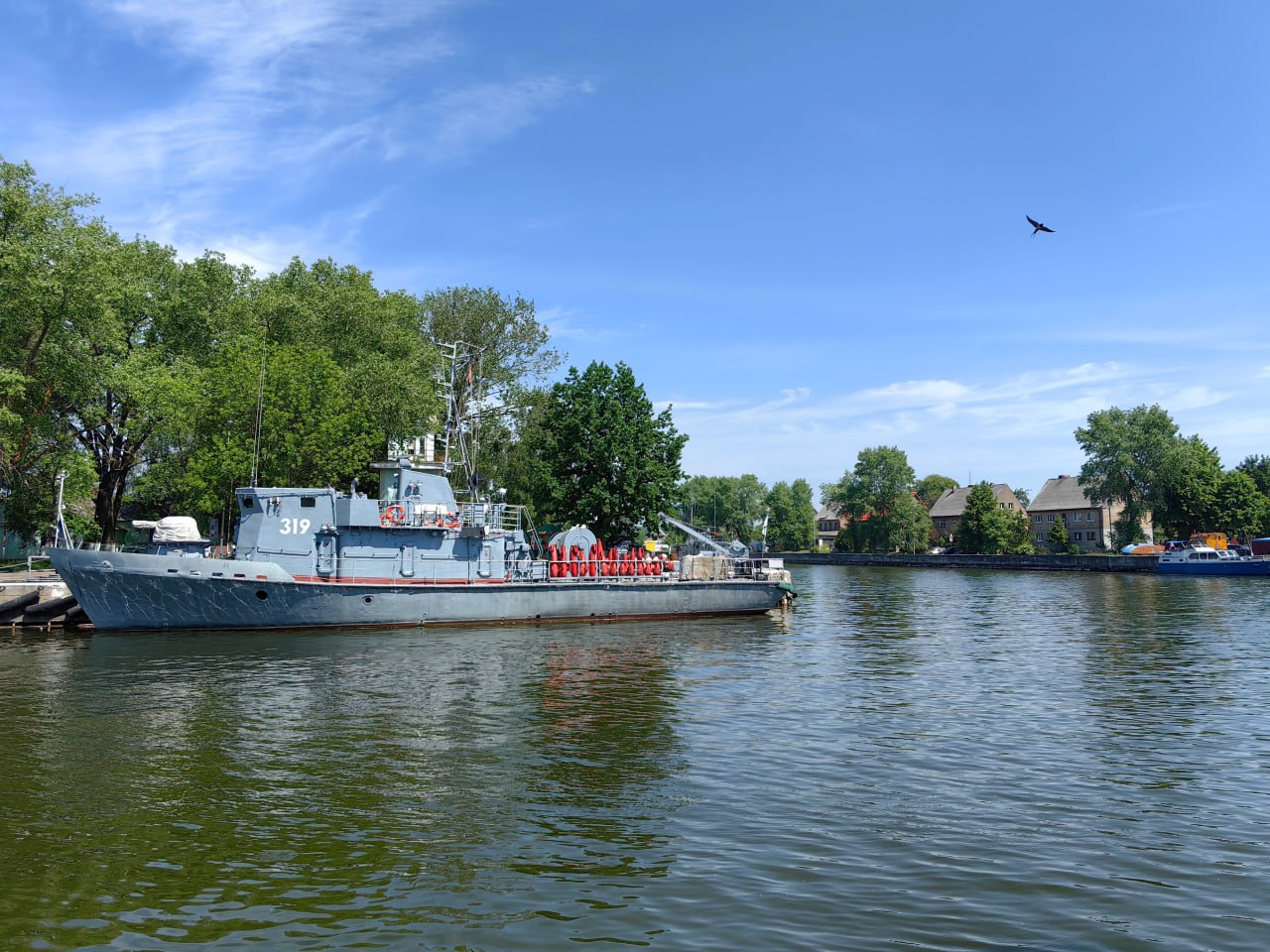 Рубрика фотоблог📸
Нестандартное знакомство с Калининградской областью:
1️⃣Церковь Михаила Архангела — православный храм в городе Черняховске (протестантская реформаторская кирха Инстербурга с 1890 год... | Сетка — социальная сеть от hh.ru