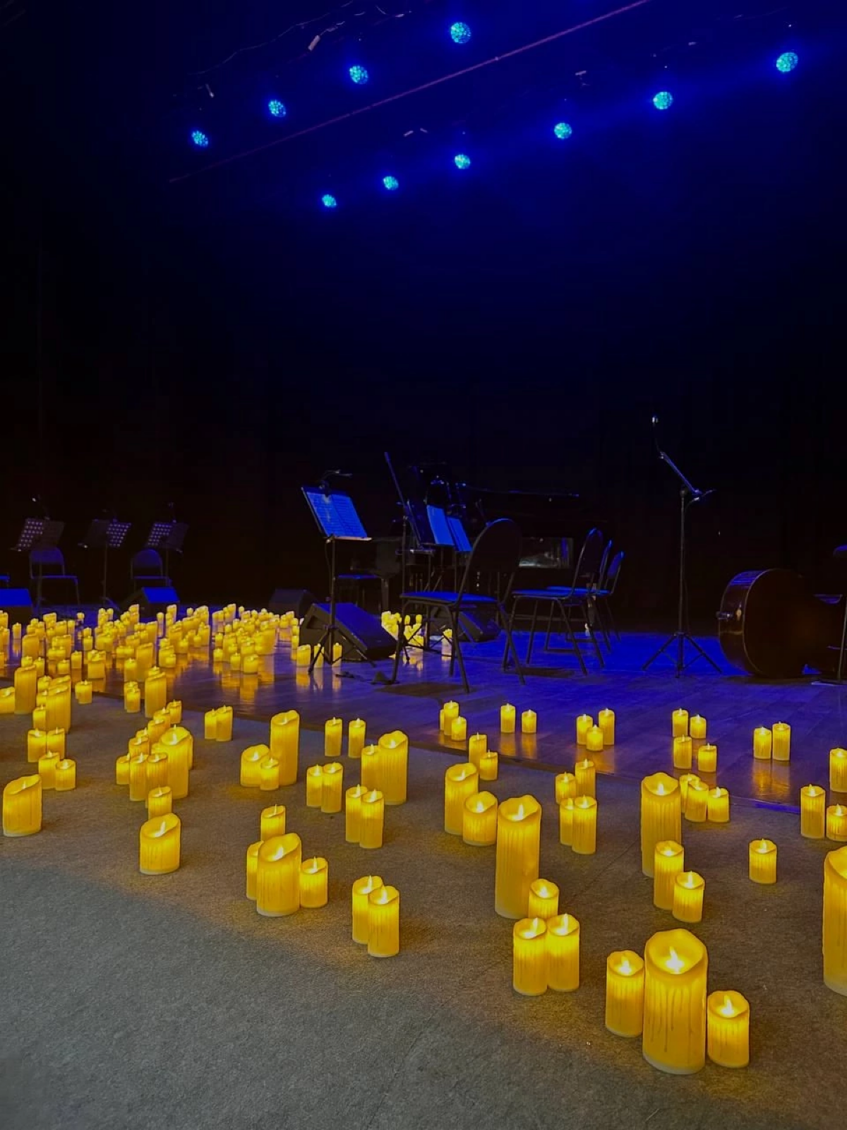 Магия Эйнауди: музыка, свечи и волшебство 🕯🎶
На днях мы с коллегами побывали на концерте CAGMO при свечах, и это было как настоящее путешествие по любимым фильмам 🎬 Музыка Людовико Эйнауди звучала так... | Сетка — социальная сеть от hh.ru
