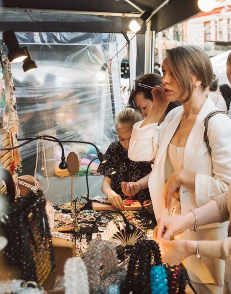 Ярмарка «4 сезона»🛍
22-23 февраля 12:00–20:00
На ярмарке соберутся более сотни мастеров и дизайнеров со всей России | Сетка — социальная сеть от hh.ru