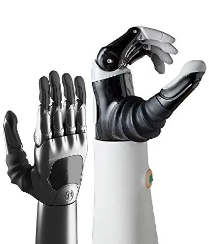 Всех с днем робототехники 🦾
На картинке- бионические протезы от Моторики; вообще, на мой скромный взгляд, российские бионическте протезы по дизайну просто замечательные, в них много деталей, при этом ... | Сетка — социальная сеть от hh.ru