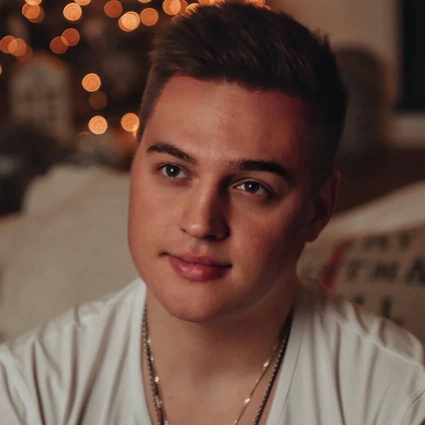 Alex Kally | Сетка — социальная сеть от hh.ru