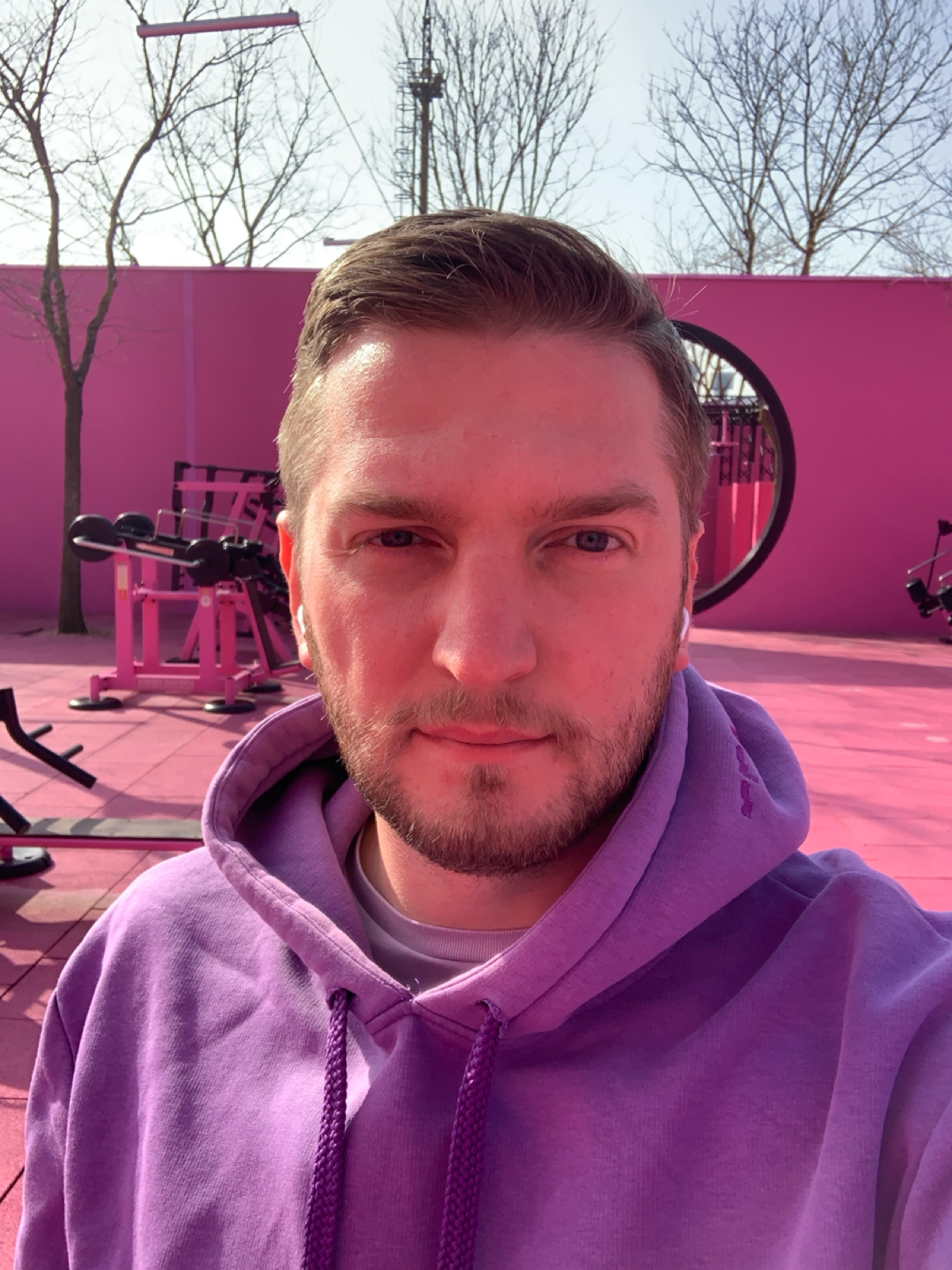 Как я вышел из подавленного состояния и начал жить круто. 10 моих шагов
Я в соц.сетях раньше был известен как эксцентричный маркетолог-правокатор. Как же было кайфово просто веселиться | Сетка — социальная сеть от hh.ru