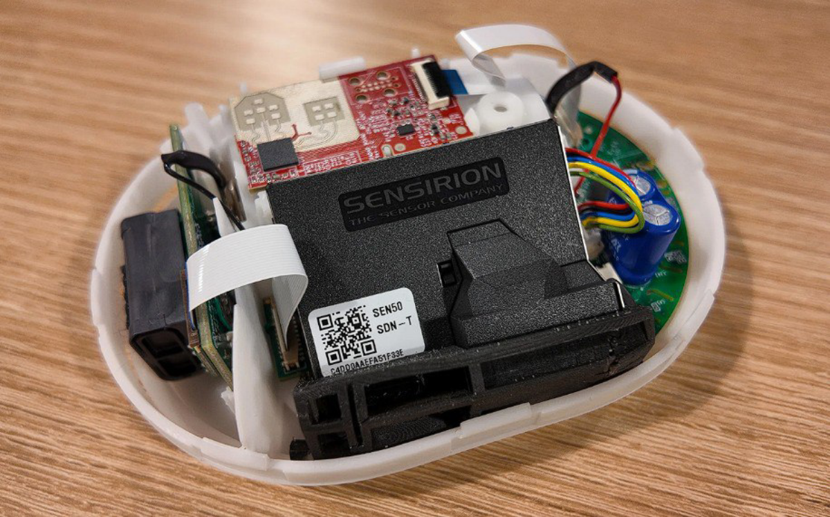 Logitech намекает нам, что надо эффективнее работать
Кибер-галька на картинке называется Logitech Spot | Сетка — социальная сеть от hh.ru