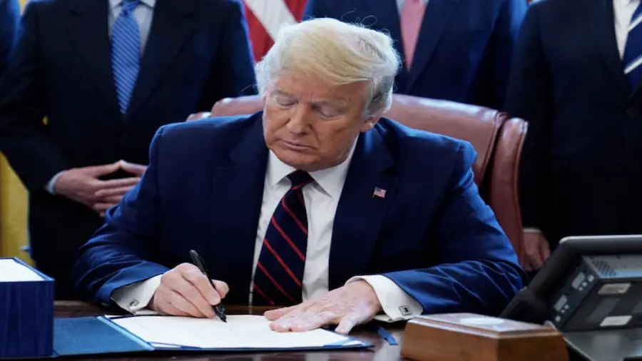 Дональд Трамп подписал указ о криптовалютах и цифровых валютах центральных банков | Сетка — социальная сеть от hh.ru