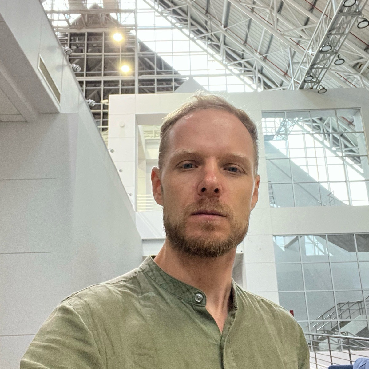 Артем Кобзарь | Сетка — социальная сеть от hh.ru