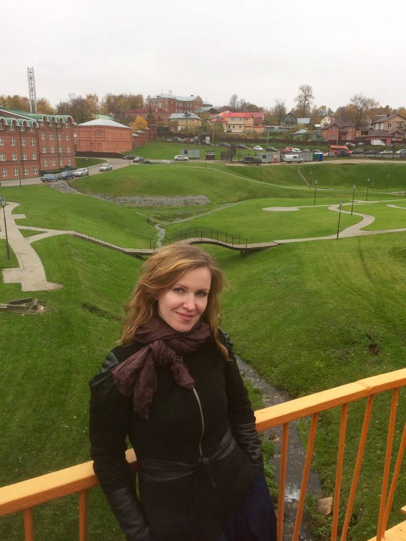 Елена Староверова