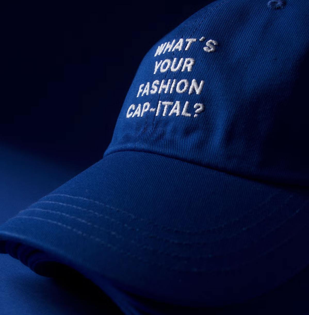 Основатель Style Not Com Бека Гвишиани запускает коллаб с Zara 🧢
Бека, чей Instagram стал символом прямолинейного и ироничного взгляда на моду, перенёс свою фирменную эстетику в капсулу casual-одежды,... | Сетка — социальная сеть от hh.ru