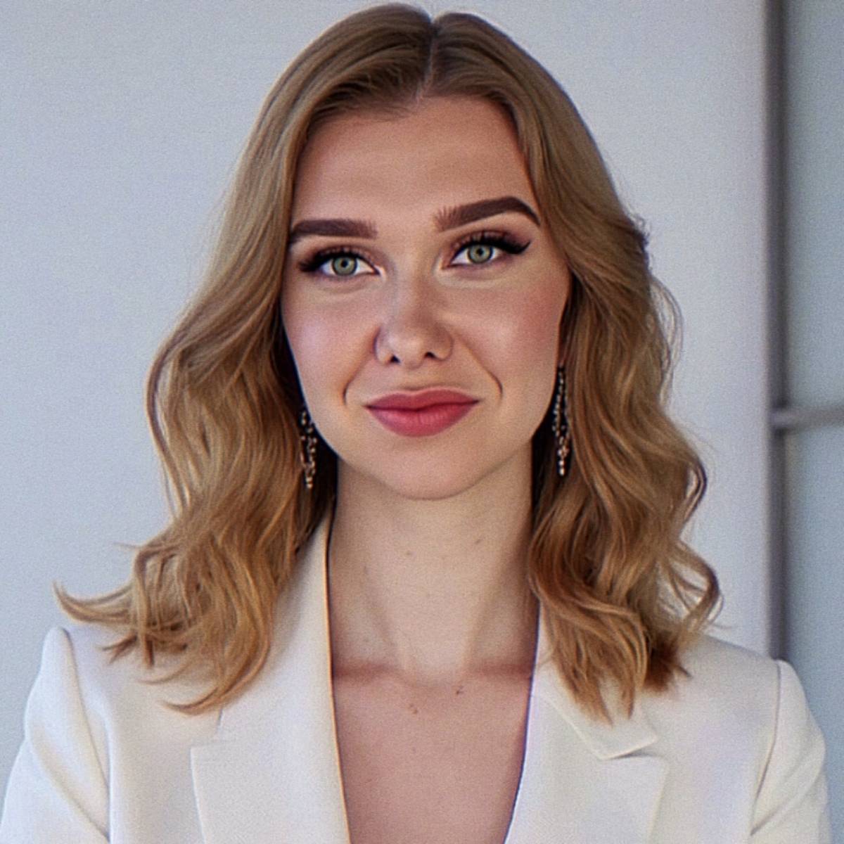 Юлия Остапенко | Сетка — социальная сеть от hh.ru