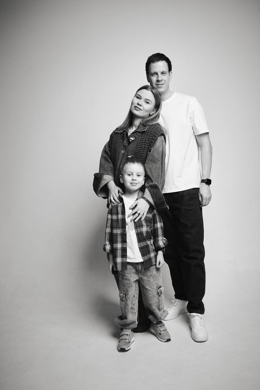 Такая простая фотосессия и столько эмоций
Если никогда не пробовали сделать фотосессию в студии без фотографа, я очень рекомендую попробовать | Сетка — социальная сеть от hh.ru