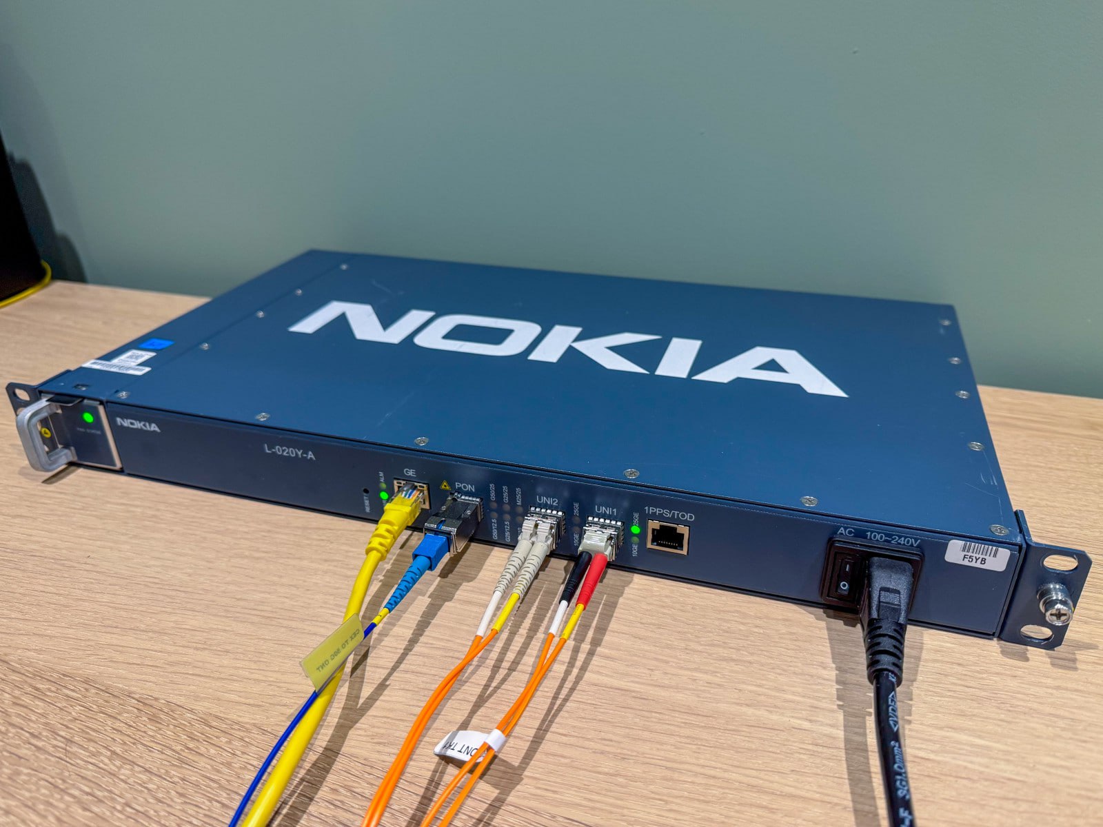 Великобритания испытала интернет на 50 Гбит/с
Openreach и Nokia протестировали первое в Великобритании широкополосное соединение 50G PON, обеспечивающее до 50 Гбит/с | Сетка — социальная сеть от hh.ru