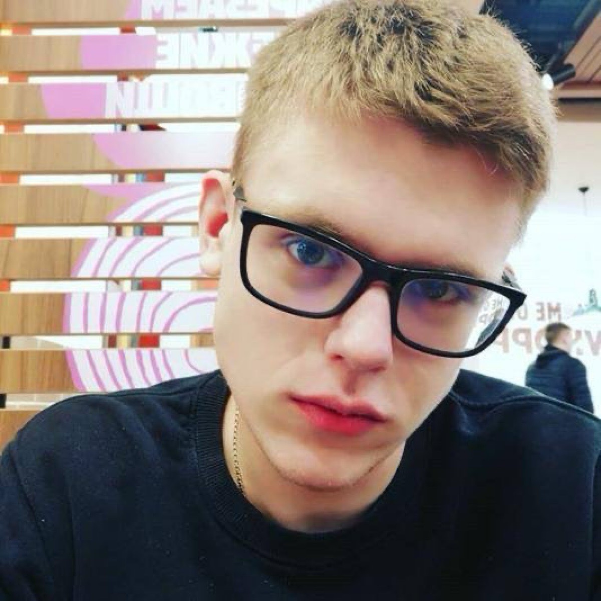 Владислав Лашков