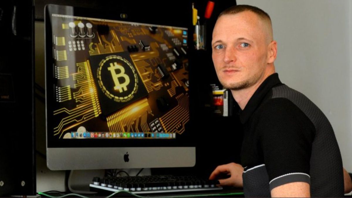 Мусорный полигон, где находится диск с 8000 биткоинами, закрывают | Сетка — социальная сеть от hh.ru