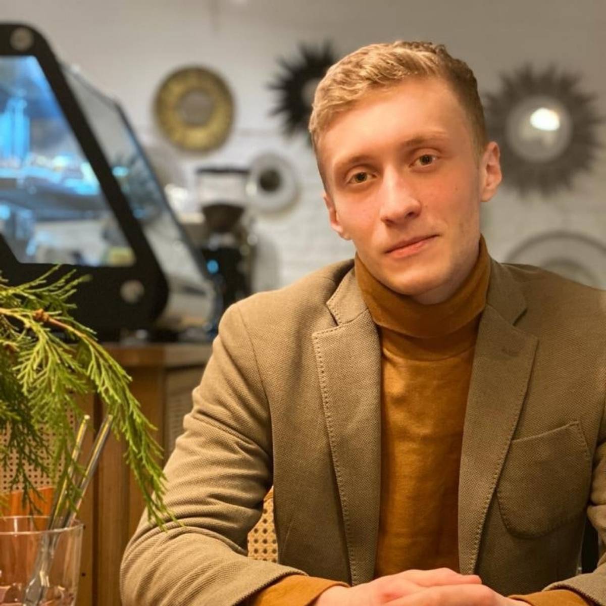 Павел Тарасов
