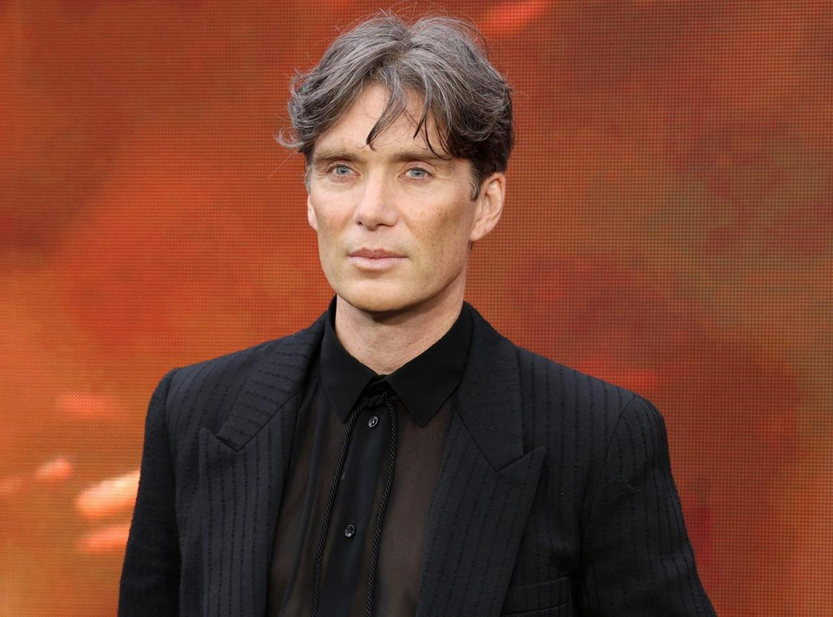 Пишут, что Киллиан Мерфи теперь рассматривается на роль профессора Квиринуса Квиррелла в новом сериале о Гарри Поттере.
Ранее актера призывали сыграть Волан-де-морта в новом проекте HBO | Сетка — социальная сеть от hh.ru