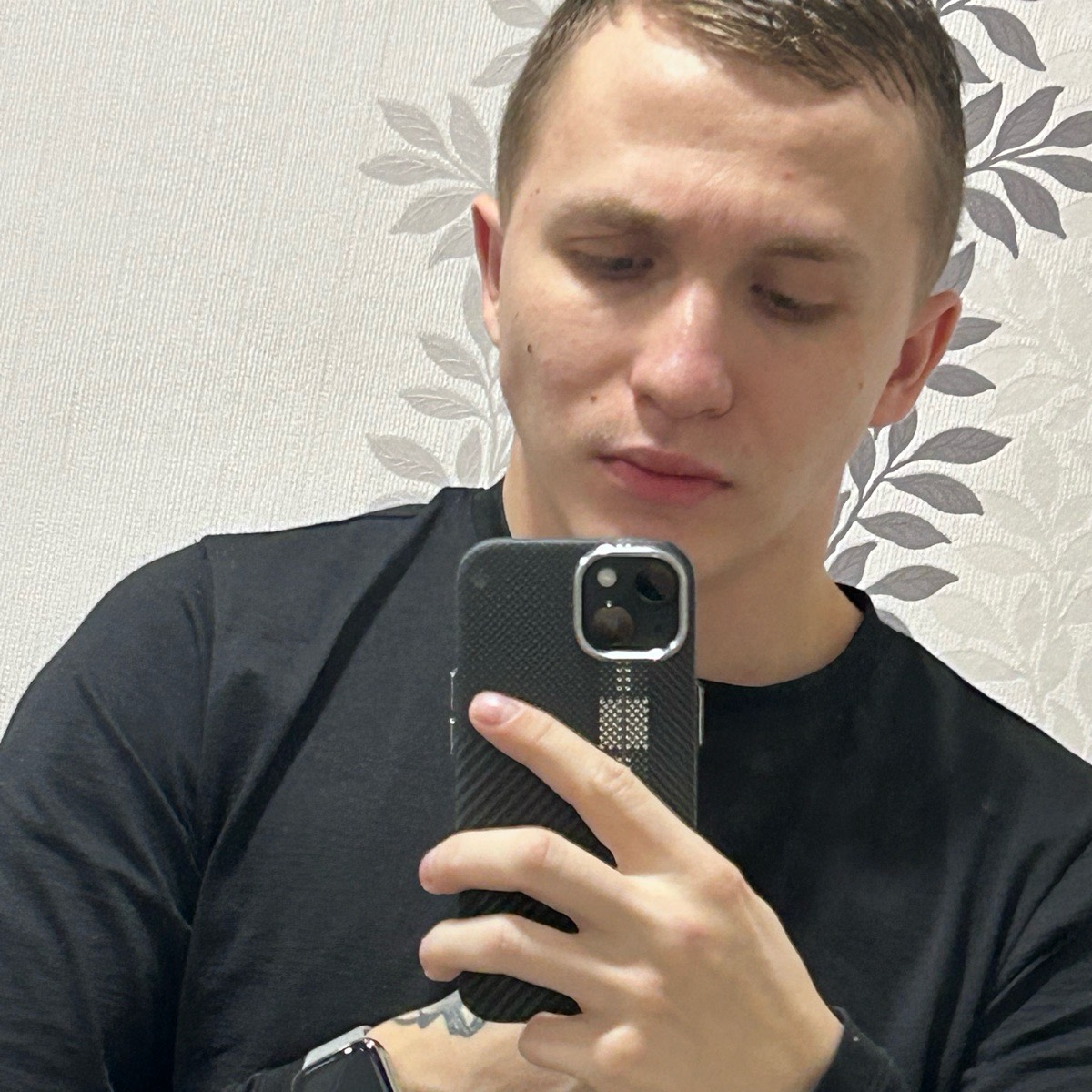 Александр Старостин